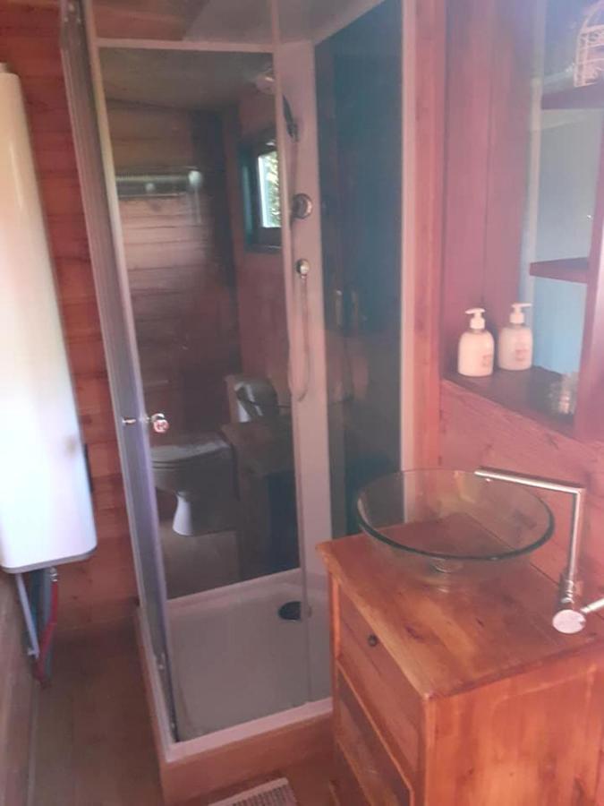 La Roulotte De La Clef Des Champs Otel Buzancy  Dış mekan fotoğraf